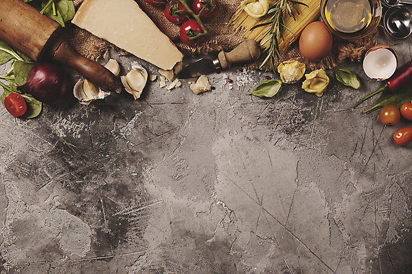 포토 JPG 해외이미지 식재료 방울토마토 회색배경 치즈 실내 사람없음 하이앵글 계란 올리브오일 계란껍데기 준비 로즈메리 반죽밀대 적양파 치즈나이프 카피스페이스 토르텔리니 해외202004 해외포토 뷰포인트 백그라운드 토마토 양파 유제품 파스타 내부 알 공백 회색 나이프 기름_음식 허브 밀대 파일형식