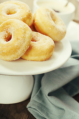 포토 JPG 해외이미지 디저트 실내 사람없음 아웃포커스 식탁보 도넛 달콤 받침대 해외202004 해외포토 음식 촬영기법 내부 맛 파일형식