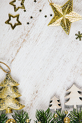 포토 JPG 해외이미지 별 잎 크리스마스장식 크리스마스 크리스마스용품 눈꽃 실내 사람없음 목재 크리스마스트리 눈송이 흰배경 트리모양 카피스페이스 크리스마스배경 해외202004 해외포토 자연요소 모양 나무 식물 기념일 백그라운드 재료 눈_날씨 내부 공백 흰색 용품 파일형식