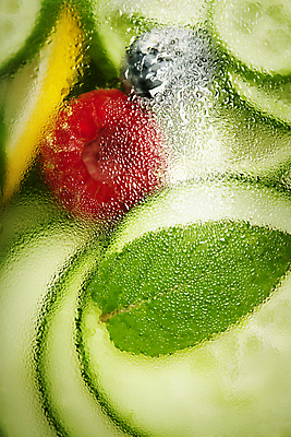 포토 JPG 해외이미지 음료 오이 근접촬영 사람없음 물 레몬 민트 산딸기 디톡스 해외202004 해외포토 자연요소 뷰포인트 채소 과일 건강 허브 파일형식