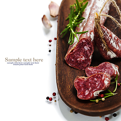 포토 JPG 해외이미지 단면 실내 마늘 타이포그라피 사람없음 흰배경 슬라이스 로즈메리 나무그릇 살라미 통후추 카피스페이스 해외202004 해외포토 문자 그릇 백그라운드 채소 내부 목재 공백 흰색 허브 후추 파일형식