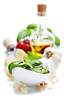 포토 JPG 해외이미지 치즈 실내 마늘 사람없음 아웃포커스 이탈리아음식 올리브오일 흰배경 잣 바질 소스그릇 페스토 해외202004 해외포토 그릇 백그라운드 채소 유제품 서양음식 촬영기법 내부 견과류 흰색 소스_음식 기름_음식 파일형식