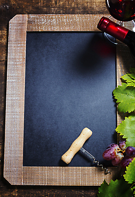 포토 JPG 해외이미지 와인잔 포도 프레임 사람없음 와인 와인병 나무바닥 와인오프너 포도잎 카피스페이스 해외202004 해외포토 잎 술잔 과일 병_용기 바닥 주류 공백 병따개 파일형식