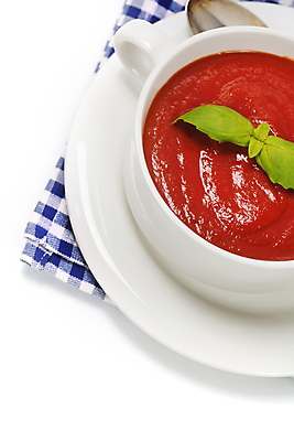 포토 JPG 해외이미지 그릇 접시 토마토 사람없음 숟가락 수프 흰배경 바질 카피스페이스 해외202004 해외포토 식기 백그라운드 채소 수저 공백 흰색 파일형식