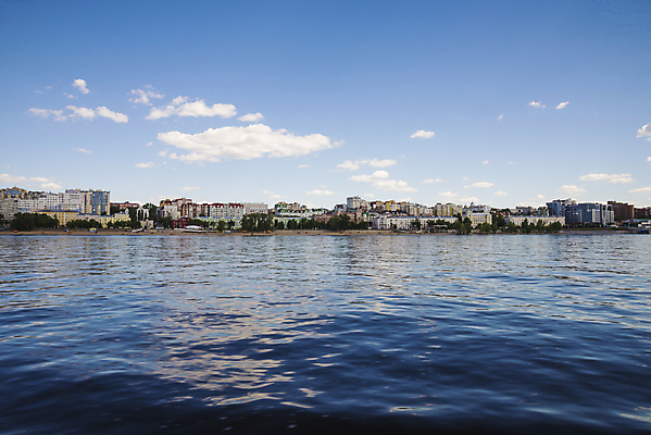 포토 JPG 해외이미지 나무 구름 유럽 여행 건축양식 하늘 거리 주택 풍경 사람없음 건물 여름 강 도시풍경 여행객 도시 센터 심볼 러시아 지역 타운 옛날 해외202004 해외202105 해외포토 자연요소 식물 건축물 계절 건축 나라 사람 파일형식