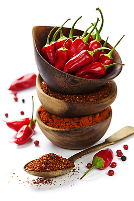 포토 JPG 해외이미지 식재료 사람없음 숟가락 향신료 매움 홍고추 후추 고춧가루 나무그릇 후추가루 해외202004 해외포토 그릇 고추 수저 목재 맛 가루 향미료 파일형식