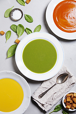 포토 JPG 해외이미지 스튜디오촬영 접시 실내 사람없음 하이앵글 숟가락 수프 흰배경 소금 단호박수프 해외202004 해외포토 식기 뷰포인트 백그라운드 수저 내부 흰색 파일형식