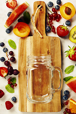 포토 JPG 해외이미지 딸기 잔 수박 실내 사람없음 신선 달콤 블루베리 베리 나무도마 살구 해외202004 해외포토 식기 과일 도마 내부 목재 맛 파일형식