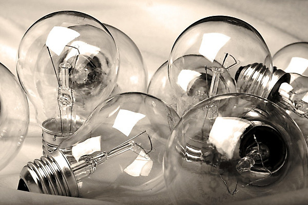 포토 JPG 해외이미지 컨셉 전구 조명 아이디어 실내 창조 사람없음 빛 상자 힘 놀람 에너지 광선 램프 오픈 컨테이너 비밀 즐거움 팩 마법 보물 빛망울 전압 해외202004 해외202105 해외포토 감정 산업 표정 내부 화장품 파일형식