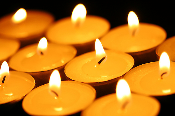 포토 JPG 해외이미지 백그라운드 크리스마스 데이트 오렌지 촛불 불 휴식 따뜻함 사랑 사람 이벤트 사람없음 빛 노란색 교회 평화 검은색 어둠 희망 화목 장비 할로윈 슬픔 기도 축하 죽음 사찰 뜨거움 막대기 떨어짐 야간 심볼 사인 촛대 장면 신성 고립 왁스 적자 해외202004 해외202105 해외포토 자연요소 기념일 감정 컬러 컨셉 과일 초 종교건축 건물 파일형식