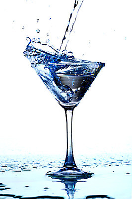 포토 JPG 해외이미지 모양 음료 파도 줄기 백그라운드 이동 와인잔 모션 유리 기념 건조 주류 사람없음 빨간색 물 파란색 파티 식당 와인 얼음 어둠 거품 젖음 추위 흰색 물방울 축하 알코올 신선 칵테일 바 액체 붓기 우아함 떨어짐 혼합 오브젝트 속도 클럽 고립 마티니 보드카 섞기 토닉 스플래쉬 해외202004 해외202105 해외포토 자연요소 식물 바다 컬러 컨셉 술잔 재질 이벤트 상점 파일형식