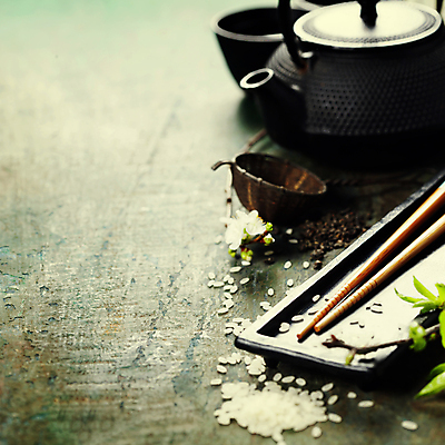 포토 JPG 해외이미지 스튜디오촬영 젓가락 실내 사람없음 쌀 찻잔 찻주전자 해외202004 해외포토 주전자 잔 곡류 수저 내부 파일형식