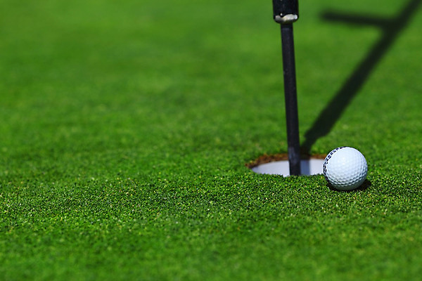 포토 JPG 해외이미지 직업 스포츠 포즈 골프 비즈니스 공 모션 자연 놀이 성공 휴가 휴식 풍경 취미 사람없음 야외 컵 초록색 여름 경쟁 공백 게임 흰색 벙커 구멍 발전 골퍼 목표 강의 은퇴 연습 클럽 점수 기어 골프티 때리기 플레이어 해외202004 해외202105 해외포토 식기 계절 컬러 컨셉 골프장 운동선수 골프용품 구기 생태계 파일형식