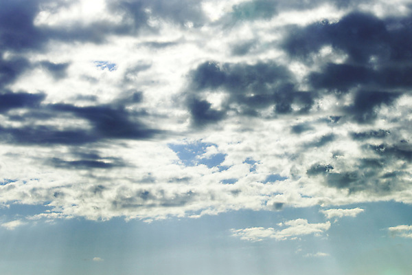 포토 JPG 해외이미지 구름 계절 백그라운드 자연 하늘 날씨 풍경 사람없음 야외 여름 파란색 빛 글로벌 햇빛 태양 평화 우주 환경 맑음 흰색 오픈 분위기 수분 순수 천국 솜털 흐림 산소 오존 해외202004 해외202105 해외포토 자연요소 컬러 컨셉 원소 생태계 파일형식