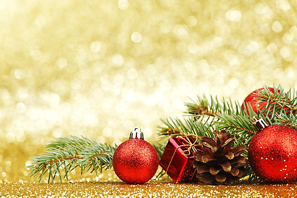 포토 JPG 해외이미지 나무 크리스마스 공 유리 휴가 새해 선물 사람없음 장식 빨간색 초록색 빛 상자 축제 나뭇가지 축하 소나무 신용카드 황금 전나무 원뿔 카피스페이스 해외202004 해외202105 해외포토 도형 식물 기념일 컬러 컨셉 재질 금융 공백 파일형식