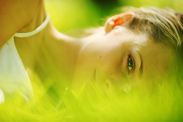 포토 JPG 해외이미지 식물 웰빙 여자 행복 얼굴 백그라운드 자연 아침 휴식 건강 피곤 한명 성인 야외 빛 햇빛 태양 화목 봄 꿈 자유 신선 잠 유혹 만족 테라피 돌봄 무료 취침시간 해외202004 해외202105 해외포토 주간 자연요소 1 계절 감정 컨셉 모션 사람 신체부위 뷰티 생태계 파일형식