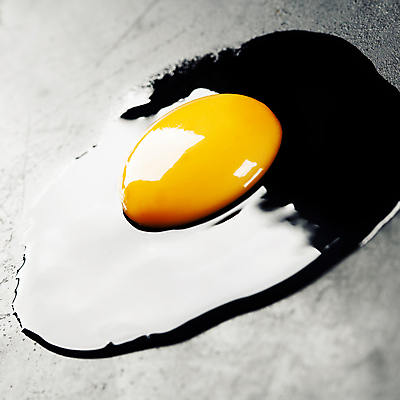 포토 JPG 해외이미지 검은배경 실내 사람없음 계란 아침식사 날계란 해외202004 해외포토 백그라운드 내부 알 검은색 식사 파일형식