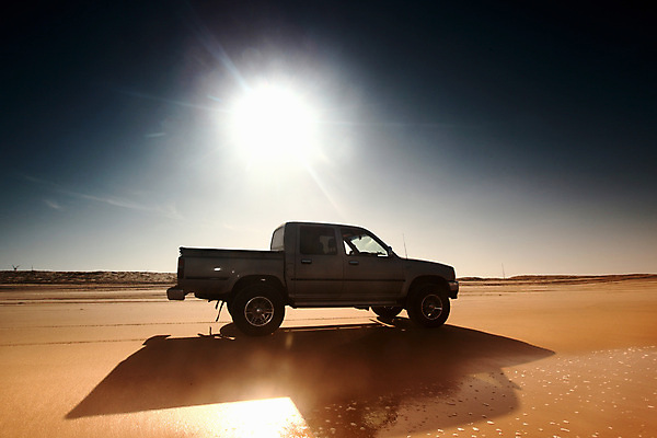 포토 JPG 해외이미지 공원 도로 모래 파도 바다 여행 백그라운드 오렌지 교통시설 자국 자동차 자연 하늘 휴가 풍경 사람없음 야외 물 여름 파란색 빛 태양 반사 노란색 일몰 거울 운전 사막 바퀴 뜨거움 땅 모래언덕 사파리 복고 지역 오프로드 자동 수평선 해외202004 해외202105 해외포토 자연요소 계절 공공시설 길 육상교통 컬러 교통 과일 모션 노을 언덕 시설 생태계 파일형식