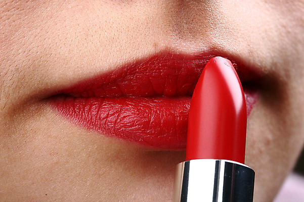 포토 JPG 해외이미지 얼굴 분홍색 백그라운드 사람없음 치료 빨간색 견본 검은색 화장품 립스틱 흰색 붓 못 얼룩 화려 그룹 떨어짐 상품 가루 속눈썹 볼터치 수집 오브젝트 마스카라 만들기 립글로스 광택 아이섀도 찌그러짐 고립 해외202004 해외202105 해외포토 컬러 컨셉 의학 모션 신체부위 화장 뷰티 공구 눈썹 파일형식