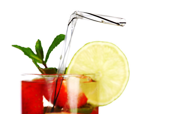 포토 JPG 해외이미지 음료 음식 백그라운드 잎 2 과일 재료 부분 유리 딸기 귤 주류 사람없음 장식 빨간색 초록색 물 여름 파란색 반사 파티 냉동 얼음 검은색 주스 추위 흰색 알코올 신선 칵테일 바 액체 달콤 맛 시원함 설탕 레몬 민트 상쾌 라임 쿠바 고립 모히토 섞기 해외202004 해외202105 해외포토 자연요소 식물 계절 감정 컬러 컨셉 재질 이벤트 중앙아메리카 허브 파일형식