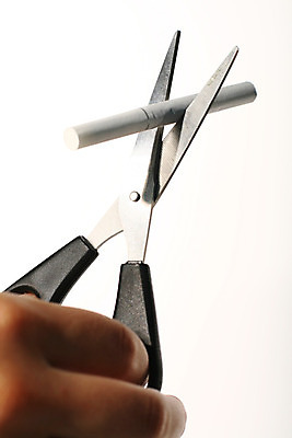 포토 JPG 해외이미지 라이프스타일 캠페인 백그라운드 담배 건강 사람없음 약 금지 흰색 죽음 잡초 연기 질병 위험 오브젝트 사인 담배꽁초 암 중독 종료 습관 고립 그만 니코틴 마약 재 해로움 흡연자 해외202004 해외202105 해외포토 식물 컬러 컨셉 의학 흡연 생활 파일형식