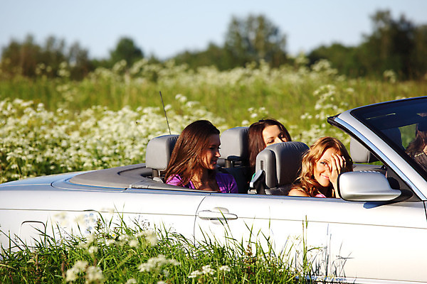 포토 JPG 해외이미지 백인 학생 라이프스타일 커플 여자 남자 행복 여행 백그라운드 2 자동차 자연 유리 하늘 모바일 휴가 함께함 관리 미소 사람 소년 성인 야외 세명 여름 파란색 친구 청춘 우정 기쁨 자유 흰색 춤 오픈카 스타일 해외202004 해외202105 해외포토 서양인 계절 감정 어린이 육상교통 컬러 컨셉 관계 승용차 재질 문화예술 표정 생활 생태계 파일형식