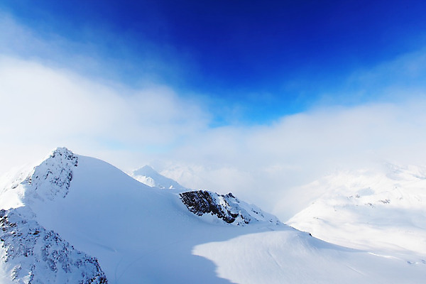 포토 JPG 해외이미지 나무 구름 계절 스포츠 여행 크리스마스 겨울 자연 하늘 스키 산 파노라마 풍경 사람없음 파란색 빛 햇빛 태양 얼음 봄 하이킹 추위 안개 흰색 스노우보드 정상 언덕 휴양지 빙하 서리 알프스 눈보라 절정 눈내림 해외202004 해외202105 해외포토 자연요소 식물 기념일 유럽 컬러 레저 날씨 겨울스포츠 눈_날씨 촬영기법 장소 보드_스포츠 생태계 파일형식