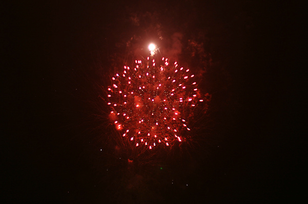 포토 JPG 해외이미지 유럽 여행 건축양식 폭죽 풍경 사람없음 건물 물 빛 강 황혼 역사 야간 저녁 심볼 러시아 해외202004 해외202105 해외포토 자연요소 건축물 건축 나라 일몰 파일형식