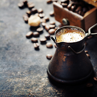 포토 JPG 해외이미지 커피 검은배경 실내 근접촬영 사람없음 원두 커피포트 터키문화 해외202004 튀르키예 해외포토 동양문화 아시아 음료 뷰포인트 외국문화 백그라운드 주전자 내부 검은색 파일형식