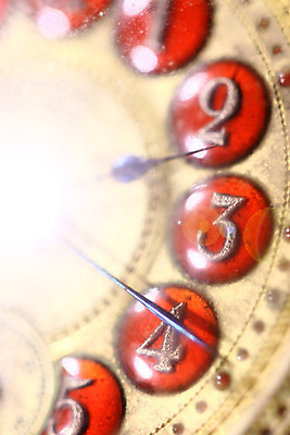 포토 JPG 해외이미지 시계 사람없음 숫자 골동품 흰색 시간 손목시계 복고 고물 로마인 분 해외202004 해외202105 해외포토 문자 컬러 장신구 인종 파일형식