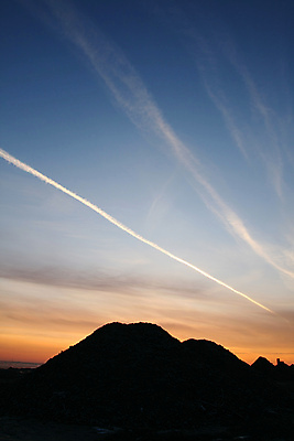 포토 JPG 해외이미지 구름 백그라운드 자연 하늘 풍경 사람없음 빛 태양 일출 황혼 일몰 새벽 분위기 남색 천국 오존 해외202004 해외202105 해외포토 자연요소 컬러 컨셉 노을 생태계 파일형식