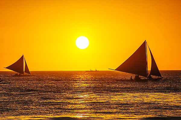 포토 JPG 해외이미지 실루엣 스포츠 파도 바다 여행 요트 오렌지 교통시설 자연 하늘 휴가 항해 풍경 사람없음 물 여름 햇빛 태양 일출 황혼 일몰 낭만 자유 보트 수평선 해외202004 해외202105 해외포토 자연요소 계절 교통 컨셉 배_교통 과일 촬영기법 노을 시설 생태계 파일형식