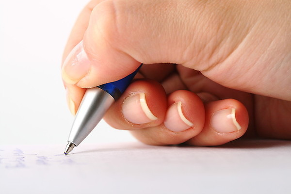 포토 JPG 해외이미지 직업 학생 손 종이 백그라운드 돈 비즈니스 손가락 회의 사람 사람없음 금융 학습 사무실 펜 공백 흰색 가리킴 기록 작업 비즈니스맨 발표 그룹 메시지 기자 계획 대표 강의 스케치 종업원 작가 스마트 면접 문서 서명 패드 세미나 주목 지능 해외202004 해외202105 해외포토 교육 남자 컬러 컨셉 미술 손짓 신체부위 경제 필기구 직장인 재산 파일형식