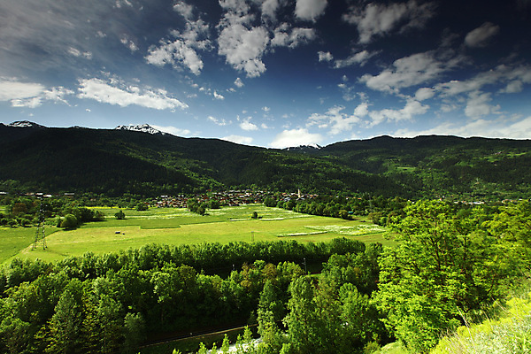 포토 JPG 해외이미지 나무 구름 꽃 길 자연 하늘 산 파노라마 풍경 경사 초원 사람없음 초록색 여름 파란색 강 햇빛 환경 계곡 맑음 침묵 하이킹 오픈 숲 언덕 러시아 알프스 산악지대 생태학 시베리아 절정 해외202004 해외202105 해외포토 자연요소 식물 계절 교육 유럽 컬러 레저 날씨 촬영기법 태양 소리 생태계 파일형식