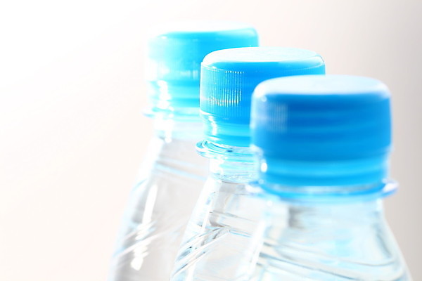 포토 JPG 해외이미지 음료 음식 백그라운드 패턴 통 건강 사람없음 물 파란색 활발 추위 흰색 신선 투명 액체 정상 시원함 컨테이너 플라스틱 갈증 가득함 순수 오브젝트 상쾌 고립 캡모자 터키석 해외202004 해외202105 해외포토 자연요소 모자_잡화 감정 산업 컬러 컨셉 무늬 재질 보석 파일형식