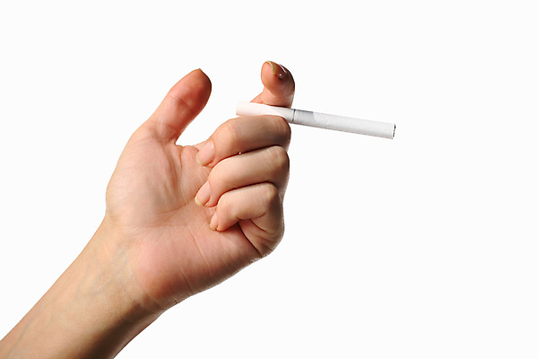 포토 JPG 해외이미지 손 백그라운드 손가락 흡연 담배 건강 사람없음 주먹 흰색 죽음 잡기 질병 위험 고립 니코틴 돌봄 마약 해로움 흡연자 해외202004 해외202105 해외포토 컬러 컨셉 의학 모션 신체부위 파일형식