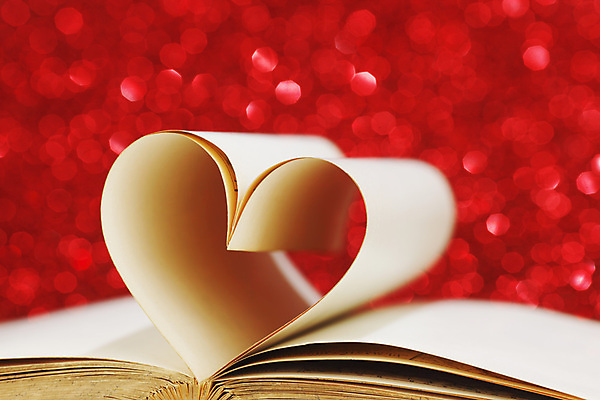 포토 JPG 해외이미지 종이 백그라운드 사랑 사람없음 책 빨간색 낭만 하트 카피스페이스 해외202004 해외202105 해외포토 모양 감정 컬러 컨셉 공백 파일형식