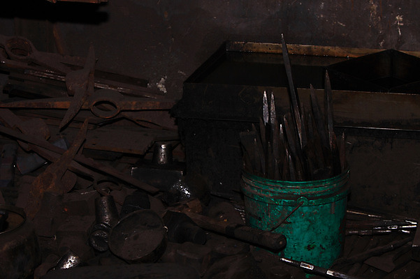 포토 JPG 한국문화 한국전통 전통 전통문화 통 사람없음 금속 기구 도구 공구 제조 제조업 대장간 국내포토 동양문화 산업 문화 재질 한국 파일형식