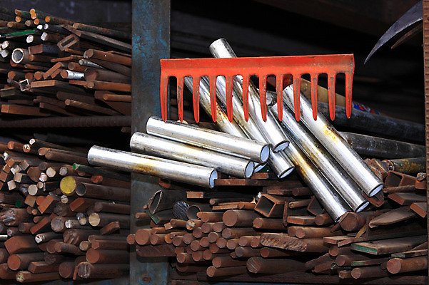 포토 JPG 한국문화 한국전통 전통 전통문화 선반 사람없음 야외 금속 기구 도구 공구 제조 철 파이프 봉 제조업 대장간 국내포토 동양문화 산업 문화 가구 재질 한국 파일형식