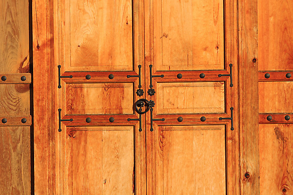 포토 JPG 한국문화 한국전통 전통 건축물 건축 아시아 전통문화 문화 컬러 백그라운드 고건축 한국건축 출입구 한국 사람없음 갈색 문 동양건축 대문 전통문 나무문 국내포토 동양문화 나라 목재 파일형식 동양