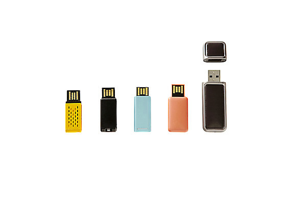 포토 JPG 컬러 정보기술 종류 누끼 사람없음 컴퓨터용품 다양 USB usb메모리 오브젝트 정보기기 국내포토 다수 기술 기계 파일형식