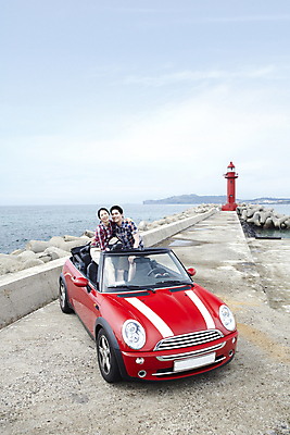 포토 JPG 주간 전신 구름 커플 여자 남자 한쌍 육상교통 교통수단 바다 여행 데이트 자동차 하늘 어깨동무 휴가 휴식 한국 등대 서기 미소 웃음 사람 동양인 20대 성인 해변 야외 두명 관광지 제주도 한국인 오픈카 방파제 커플티 청년만 성인만 국내포토 자연요소 공공시설 아시아 포즈 교통 컨셉 관계 모션 승용차 표정 인종 청년 커플룩 파일형식