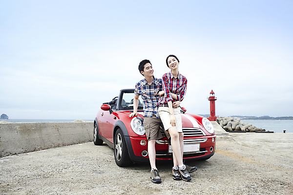 포토 JPG 주간 전신 구름 커플 여자 남자 한쌍 육상교통 교통수단 바다 여행 데이트 자동차 하늘 휴가 휴식 한국 등대 서기 미소 웃음 사람 동양인 20대 성인 해변 야외 두명 관광지 제주도 한국인 오픈카 방파제 커플티 청년만 성인만 국내포토 자연요소 공공시설 아시아 교통 컨셉 관계 모션 승용차 표정 인종 청년 커플룩 파일형식