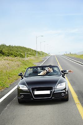 포토 JPG 주간 구름 커플 응시 여자 남자 행복 도로 길 신부 육상교통 교통수단 바다 여행 웨딩드레스 신랑 결혼 가로등 자동차 하늘 한국 사랑 미소 웃음 사람 동양인 정장 턱시도 상반신 20대 성인 해변 야외 두명 관광지 제주도 기댐 드라이브 운전 한국인 신혼여행 오픈카 웨딩카 주행 청년만 성인만 국내포토 자연요소 시선 드레스 옷 공공시설 감정 아시아 교통 관계 교통시설 모션 승용차 표정 인종 이벤트 청년 파일형식