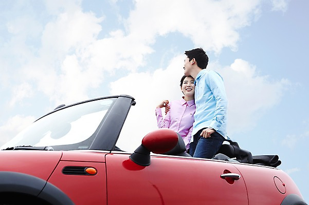 포토 JPG 주간 구름 커플 여자 남자 한쌍 육상교통 교통수단 바다 여행 데이트 자동차 하늘 어깨동무 휴가 휴식 한국 서기 미소 웃음 사람 동양인 상반신 20대 성인 해변 야외 두명 관광지 제주도 한국인 오픈카 청년만 성인만 국내포토 자연요소 아시아 포즈 교통 컨셉 관계 모션 승용차 표정 인종 청년 파일형식