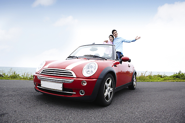 포토 JPG 주간 구름 커플 여자 남자 여유 한쌍 육상교통 교통수단 바다 여행 이동 데이트 자동차 하늘 팔벌리기 어깨동무 휴가 휴식 한국 서기 미소 웃음 사람 동양인 상반신 20대 성인 해변 야외 두명 관광지 제주도 한국인 자유 오픈카 청년만 성인만 국내포토 자연요소 감정 아시아 포즈 교통 컨셉 관계 모션 승용차 표정 인종 청년 파일형식