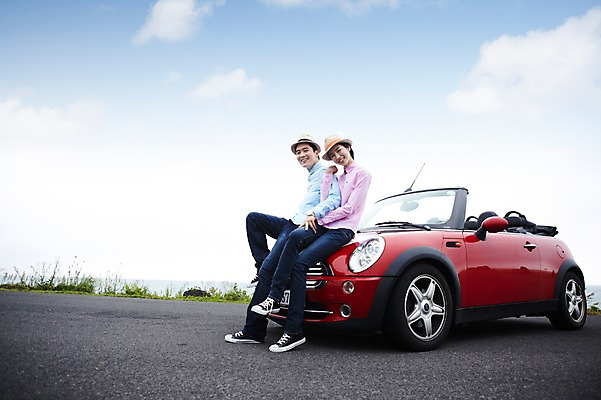 포토 JPG 주간 전신 구름 모자 커플 여자 남자 여유 한쌍 육상교통 교통수단 바다 여행 이동 데이트 자동차 하늘 휴가 휴식 한국 미소 웃음 사람 앉기 동양인 20대 성인 해변 야외 두명 관광지 제주도 팔짱 한국인 오픈카 청년만 성인만 국내포토 자연요소 잡화 감정 아시아 교통 컨셉 관계 모션 승용차 표정 인종 청년 파일형식