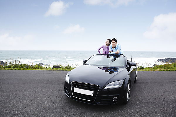 포토 JPG 주간 구름 커플 여자 남자 여유 한쌍 육상교통 교통수단 바다 여행 이동 데이트 자동차 하늘 휴가 휴식 한국 서기 미소 웃음 사람 동양인 상반신 20대 성인 해변 야외 두명 관광지 제주도 턱괴기 한국인 오픈카 청년만 성인만 국내포토 자연요소 감정 아시아 교통 컨셉 관계 모션 승용차 표정 인종 청년 파일형식