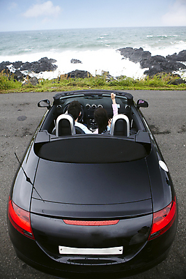 포토 JPG 주간 구름 커플 여자 남자 여유 한쌍 육상교통 교통수단 바다 여행 이동 데이트 자동차 하늘 휴가 휴식 한국 미소 웃음 사람 앉기 동양인 상반신 20대 성인 해변 야외 두명 뒷모습 관광지 제주도 한국인 오픈카 청년만 성인만 국내포토 자연요소 감정 아시아 뷰포인트 교통 컨셉 관계 모션 승용차 표정 인종 청년 파일형식