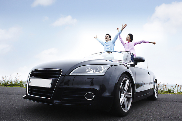 포토 JPG 주간 구름 커플 여자 남자 한쌍 육상교통 교통수단 바다 여행 데이트 자동차 하늘 팔벌리기 휴가 휴식 한국 서기 미소 웃음 사람 동양인 상반신 20대 성인 해변 야외 두명 관광지 제주도 한국인 자유 오픈카 청년만 성인만 국내포토 자연요소 아시아 교통 컨셉 관계 모션 승용차 표정 인종 청년 파일형식